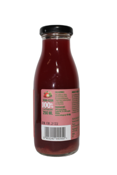 Tył butelki tłoczonego soku jabłkowo-wiśniowego SON-GOŁ 250ml, etykieta z datą 08.08.2022 i osadem na dnie.
