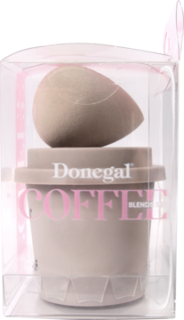 Gąbka Donegal Coffee Blends do makijażu w beżowym etui kubku, widok z przodu w przezroczystym opakowaniu.