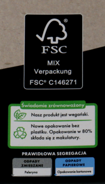 Dolna część opakowania produktu do brody z logo FSC, informacją o wegańskim składzie i instrukcją segregacji odpadów.