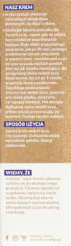 Zblizenie na beżowy panel z tekstem 'NASZ KREM', opisujący działanie produktu pod oczy i stosowanie.