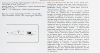 Strona instrukcji policyjnego auta Chrysler 300C, schemat wkładania baterii AG13/LR44. Tło beżowe.