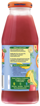 Tył butelki soku Bobo Fruit jabłko-banan-malina, z czerwonym płynem, pomarańczową nakrętką i etykietą z owocami.
