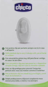 Tył opakowania Chicco, widoczne białe owalne urządzenie z klipsem i teksty w wielu językach o jego przenośności.