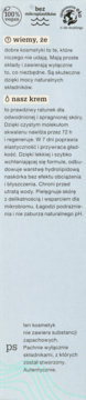 Zbliżenie na jasnoniebieską etykietę kremu do twarzy ze skwalanem, z polskim opisem, logo 100% vegan.