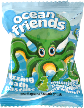 Musująca pastylka Ocean Friends gruszkowa, z olejami, w niebieskiej saszetce z rysunkiem ośmiornicy.