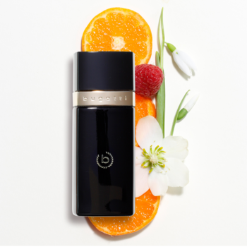 Bugatti Eleganza Intensa, perfumy kwiatowo-orientalne: czarny flakon na mandarynkach, malinach i kwiatach.