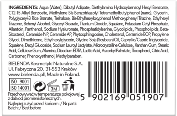 Tył białego opakowania kremu Bielenda SPF 50 z listą składników i kodem kreskowym, zbliżenie.