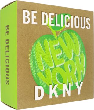 Tekturowe pudełko zestawu perfum DKNY Be Delicious z zielonym jabłkiem i napisem NEW YORK, kątowy widok.