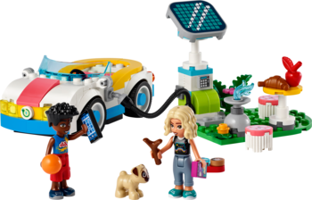 LEGO Friends zestaw z białym samochodem elektrycznym, stacją solarną, dwiema minilaleczkami i psem, widok z przodu.