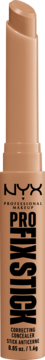 NYX Pro Fix Stick korektor w sztyfcie w odcieniu nutmeg, pionowy widok z przodu z wysuniętą końcówką.