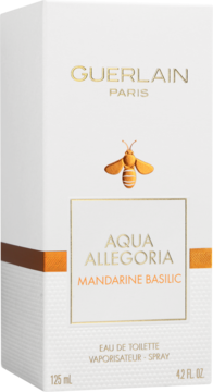 Guerlain Aqua Allegoria Mandarine Basilic 125 ml woda toaletowa, białe pudełko ze złotą pszczołą, widok pod kątem.
