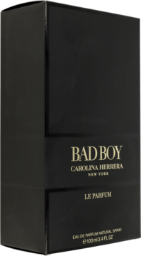 Czarne matowe pudełko perfum Bad Boy Le Parfum Carolina Herrera, widok z przodu i z boku.
