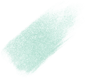 NYX Minecraft Rare Highlight Balm: jasny, perłowy, kremowy swatch rozświetlacza w kształcie smugi.