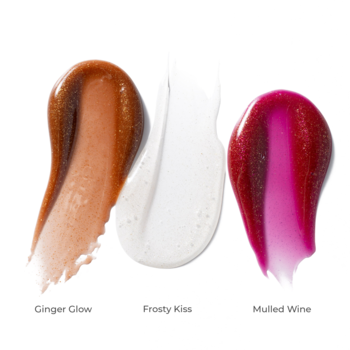 Trzy błyszczące swatche peptydowego tintu do ust: brązowy Ginger Glow, transparentny Frosty Kiss, bordowy Mulled Wine.