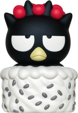 Figurka Bad Badtz-Maru z Hello Kitty and Friends, z czerwonymi kolcami, na podstawie sushi z sezamem. Widok z przodu.