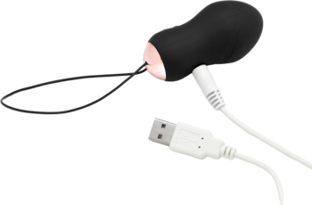 Ergonomiczne czarne wibrujące jajeczko z różowo-złotym akcentem, kablem USB i smyczą, widok z boku.