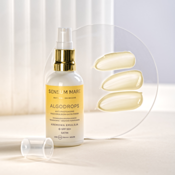 Sensum Mare Algodrops Satin SPF 50+ emulsja przeciw fotostarzeniu, biała butelka spray, próbki.