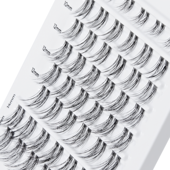 Zbliżenie na multipack KISS FALSCARA Soft Wispy 50 featherlight kępek rzęs 8-14mm w rzędach, biała taca.
