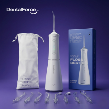 Biały irygator DentalForce Floss Bestie, pudełko, etui i 8 końcówek na fioletowym tle. Widok z przodu.