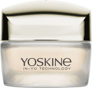 Yoskine krem 65+ przeciwzmarszczkowy In-Yo Technology w przezroczystym słoiku ze złotą pokrywką, z przodu.