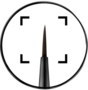 Zbliżenie na precyzyjny pędzelek eyelinera Bourjois Pinceau, z ciemnobrązowymi włoskami na czarnym tle.