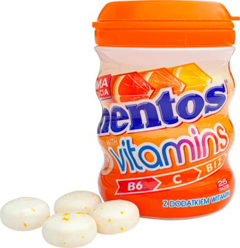 Mentos Vitamins guma do żucia o smaku cytrusowym, bez cukru, w pomarańczowo-białej butelce, z kulkami gumy.