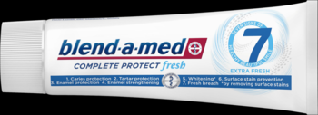 Biała tubka pasty Blend-a-med Complete Protect Fresh, z niebieskim logo i cyfrą 7, widok pod kątem.