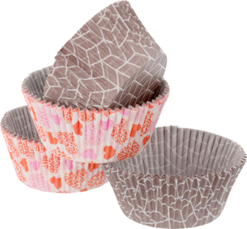 F&S Papilotki do muffinek: zestaw trzech papierowych foremek w serca i geometryczny wzór, widok z bliska.