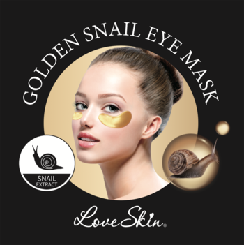 Love Skin Golden Snail Eye Mask: reklama z kobietą noszącą złote płatki pod oczy, czarne tło, grafika ślimaka.