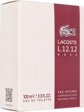 Białe opakowanie perfum Lacoste L.12.12 Rose EDT 100ml z bordowym paskiem, widok z przodu pod kątem.