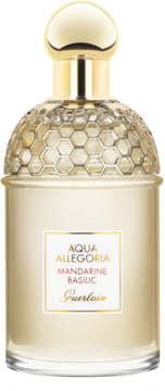 Guerlain Aqua Allegoria Mandarine Basilic EDT, butelka z przezroczystego szkła ze złotą heksagonalną fakturą, z przodu.