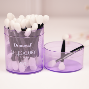 Donegal dwustronne aplikatory do cieni, 30 sztuk, z białymi gąbeczkami, w fioletowym pojemniku. Widok z przodu.