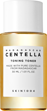 SKIN1004 Madagascar Centella Toning Toner, 30ml, złota butelka z białą etykietą, widok z przodu.