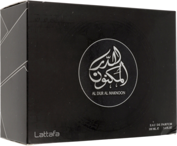 Czarne, matowe opakowanie perfum Lattafa Al Dur Al Mankoon ze srebrnym logo i arabskim napisem, widok z przodu.