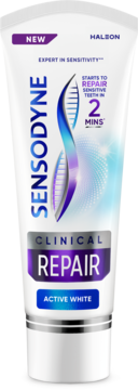 Tubka pasty Sensodyne Clinical Repair Active White, widok z przodu. Biała, fioletowo-niebieskie logo, napis 'NEW'.