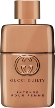 Miedziana butelka perfum Gucci Guilty Intense Pour Femme z logo GG, widok z przodu na gładkiej powierzchni.