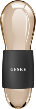 Masażer do oczu Geske Duo Cool & Warm w kolorze różowego złota z czarną opaską i napisem Geske, widok z przodu.