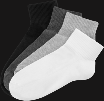 Cztery złożone bawełniane skarpety męskie Marilyn: czarna, ciemnoszara, jasnoszara i biała, na czarnym tle.