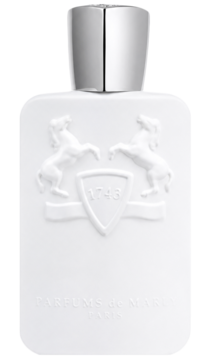 Parfums de Marly Galloway, biała woda perfumowana w matowej butelce z rzeźbionymi końmi i srebrną zakrętką.