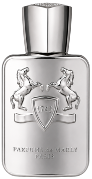 Srebrna woda perfumowana dla mężczyzn Parfums De Marly Pegasus, metaliczna butelka z reliefem koni, widok z przodu.
