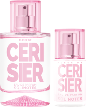 Zestaw perfum Solinotes Fleur de Cerisier EDP, dwa różowo-przezroczyste flakony (50 i 15 ml) z kwiatowo-owocowym zapachem.