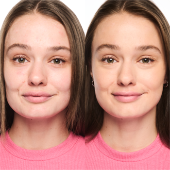 Kobieta przed i po aplikacji matującego podkładu Essence Foundation Stick, ujednolicona cera, naturalny efekt.