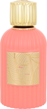 Butelka Paris Corner Qissa Pink, różowa, z żebrowaną fakturą, złotym korkiem i wytłoczoną etykietą z liśćmi.