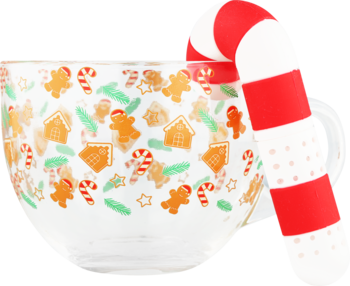 Kubek ceramiczny świąteczny z wzorem pierniczków i uchwytem w kształcie czerwonej laski cukrowej, widok z boku.