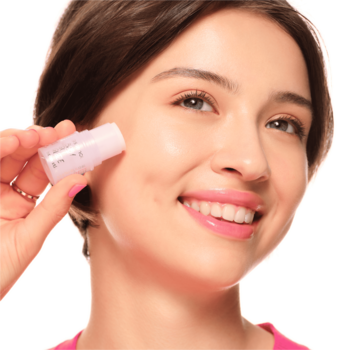 ESSENCE Baby Got Glaze,balsam do twarzy, w sztyfcie, rozświetlający,kompozycja-1