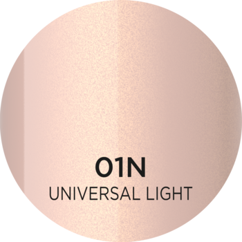 Okrągły swatch Celebrity Skin 4w1 Tint & Glow 01N UNIVERSAL LIGHT, jasny, neutralny odcień z efektem blur.