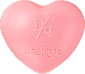 Róż do policzków Dasique Souffle Color w kształcie serca, różowy, matowe wykończenie, z logo dasique.