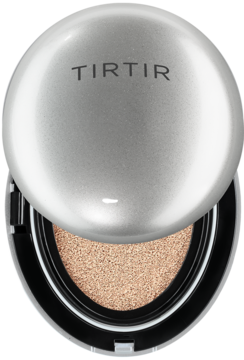 Otwarty, srebrny kompakt TIRTIR Mask Fit Aura Cushion Mini 27C Cool Beige z widocznym beżowym podkładem.