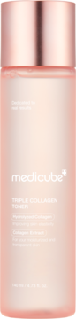 Medicube Triple Collagen Toner w jasnoróżowej butelce z miedzianą zakrętką, widok z przodu, z logo Medicube+.