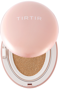 Otwarty różowy kompakt TIRTIR Mask Fit All Cover Cushion, widok z góry. Widoczny beżowy matujący podkład do twarzy.